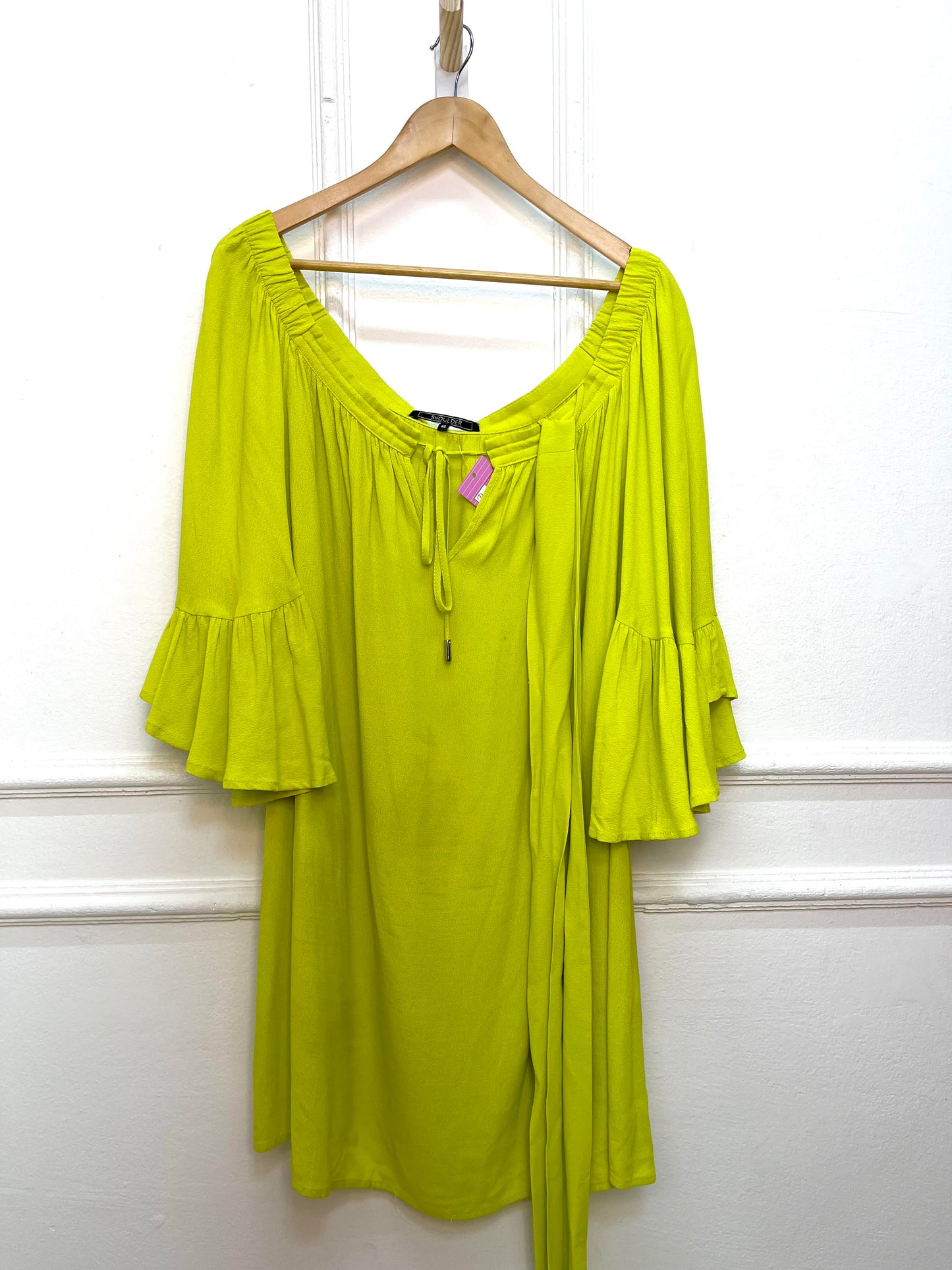 Vestido Shoulder Verde Lima